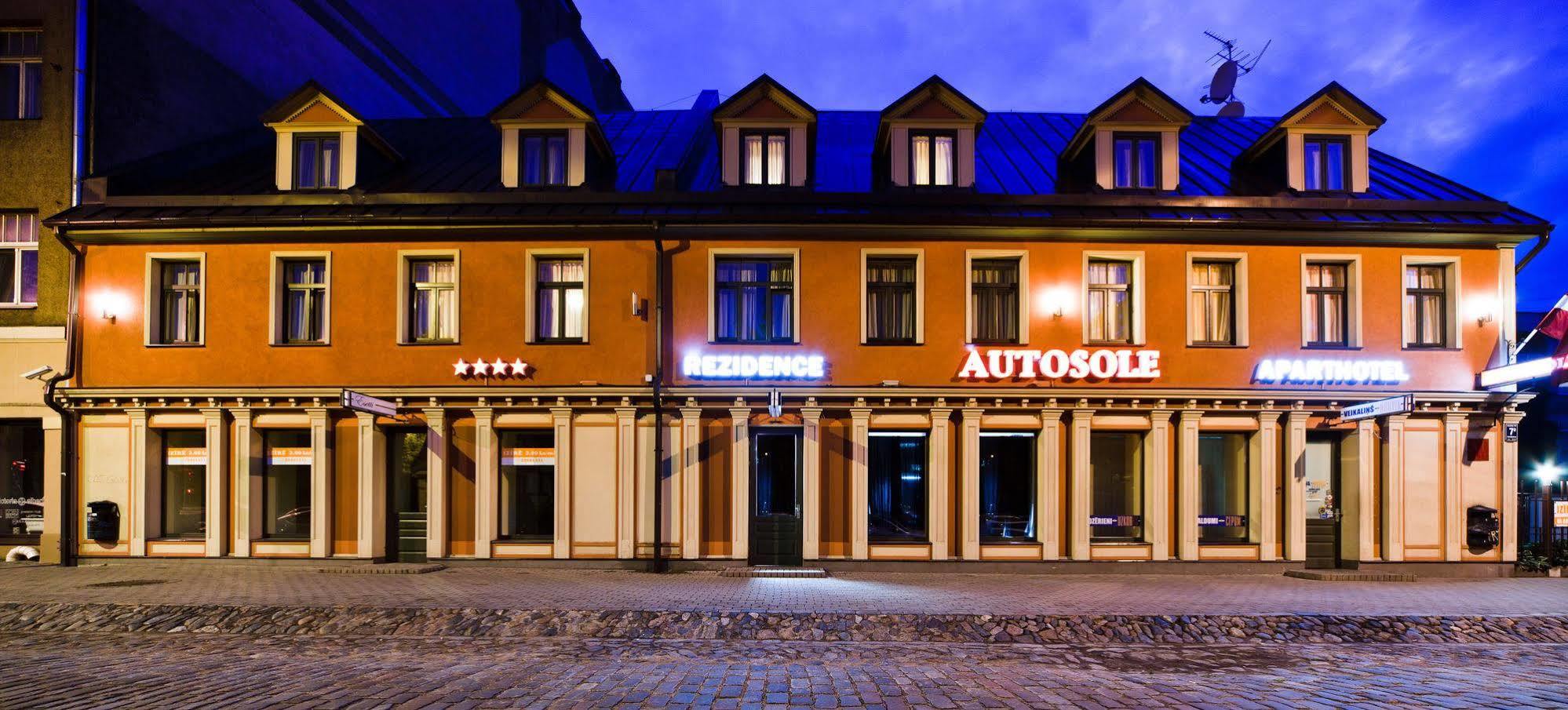 Aparthotel Autosole Рига Екстериор снимка
