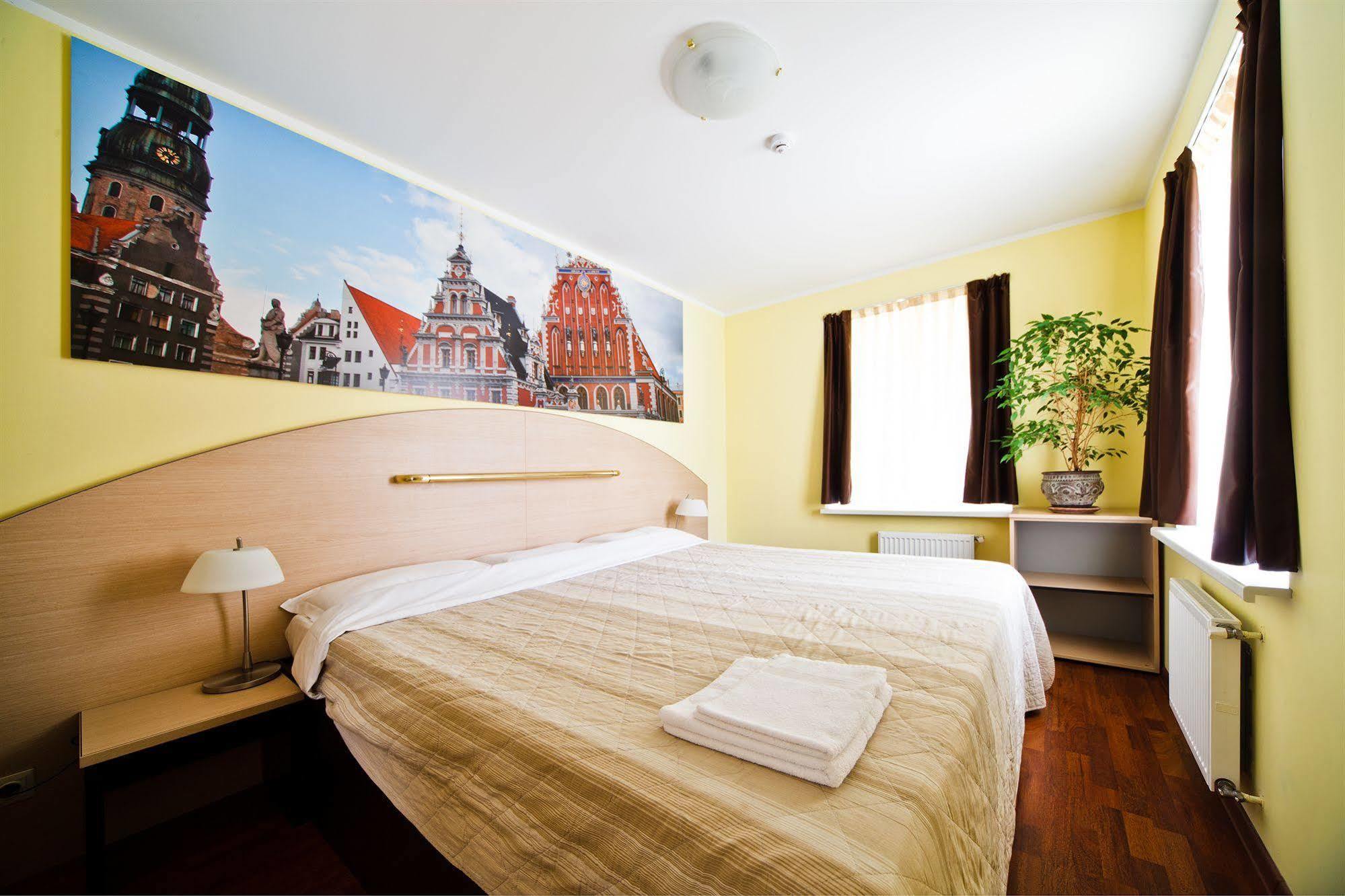 Aparthotel Autosole Рига Екстериор снимка