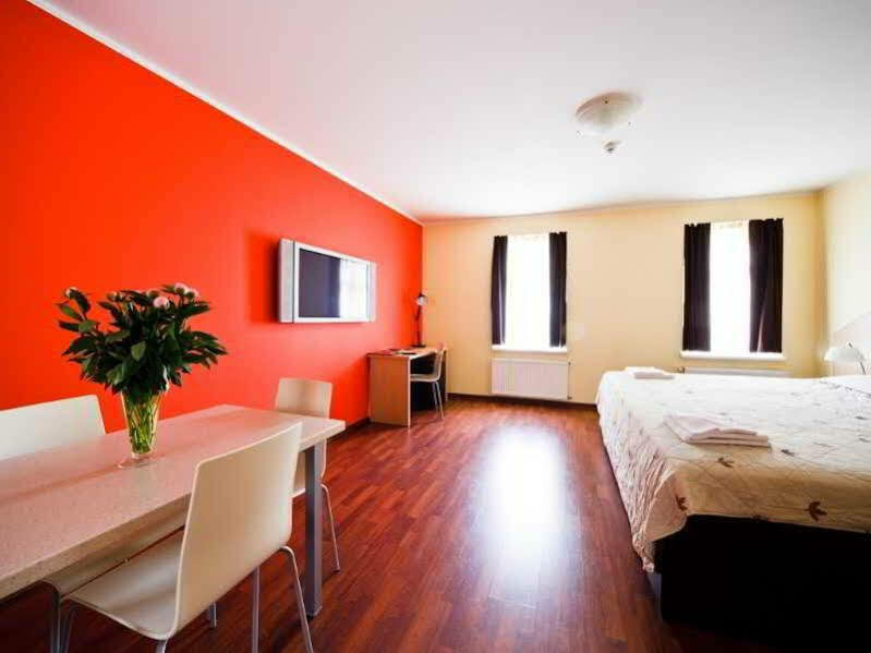 Aparthotel Autosole Рига Екстериор снимка